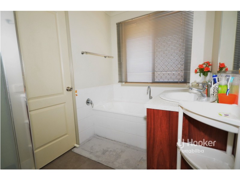 15 Charles Close, Kooralbyn QLD 4285