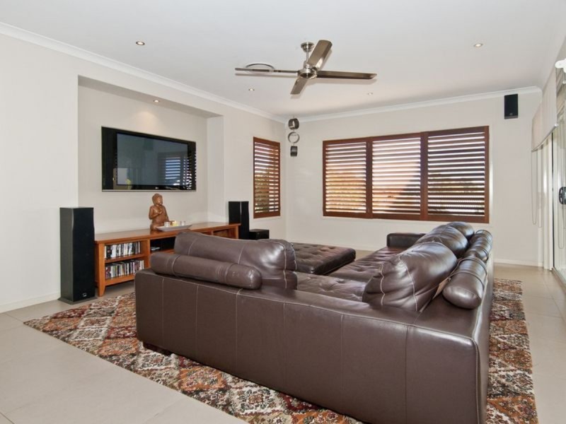 6 Robyn Court, Logan Village QLD 4207