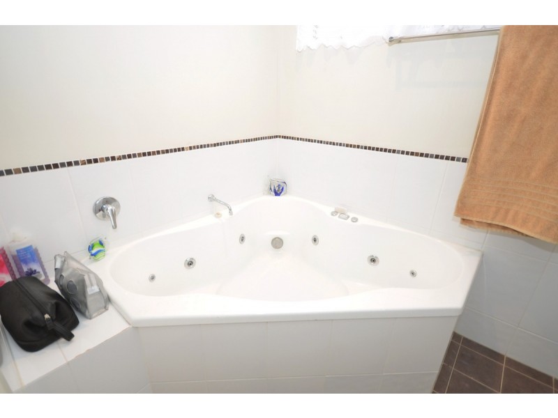 15 Paxton Court, Gleneagle QLD 4285