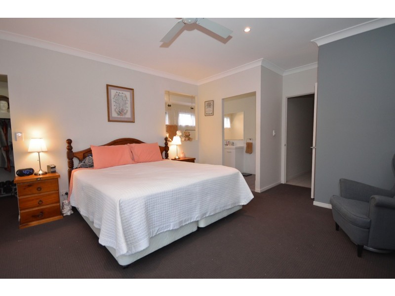 15 Paxton Court, Gleneagle QLD 4285