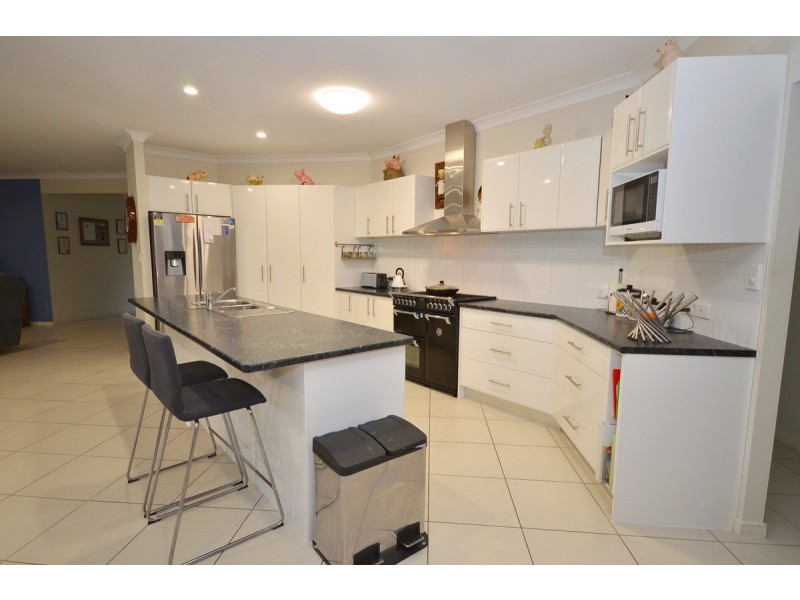 15 Paxton Court, Gleneagle QLD 4285
