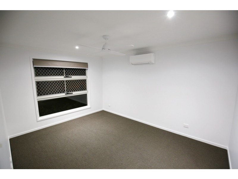 12 Village Court, Logan Village QLD 4207