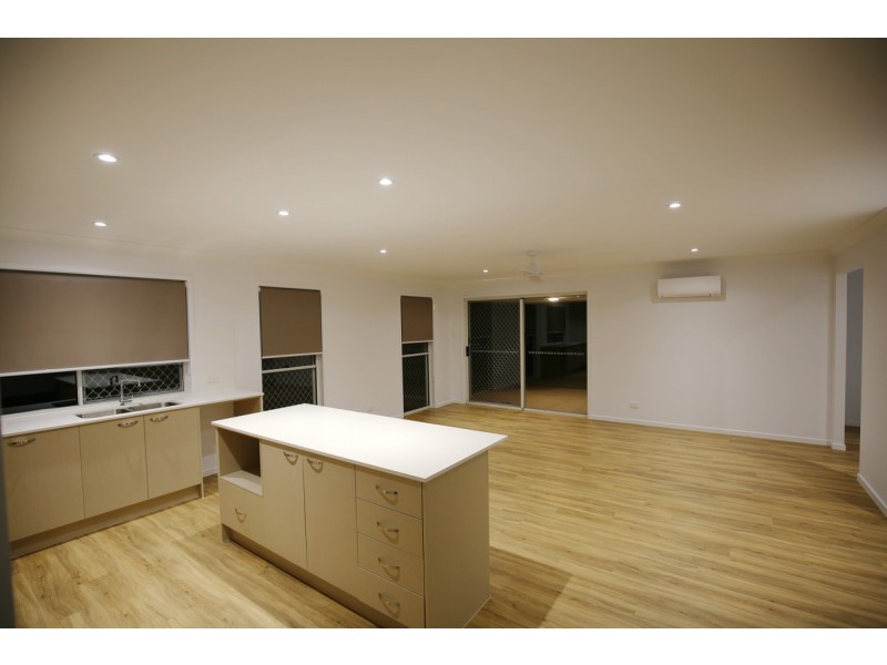 12 Village Court, Logan Village QLD 4207