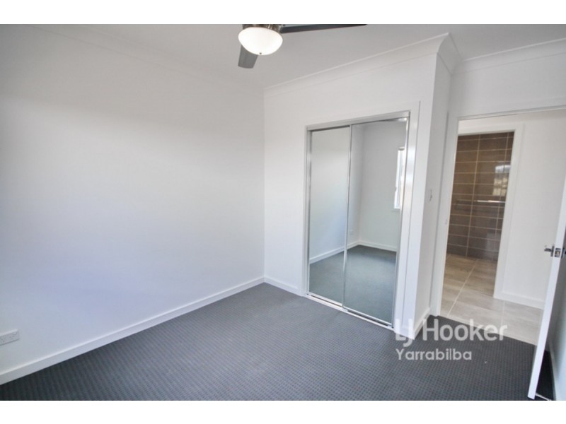 2/13 Chandon Court, Hillcrest QLD 4118