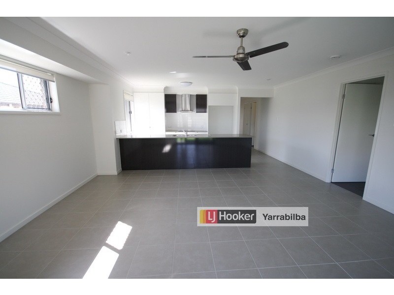 8 Tombay Court, Crestmead QLD 4132
