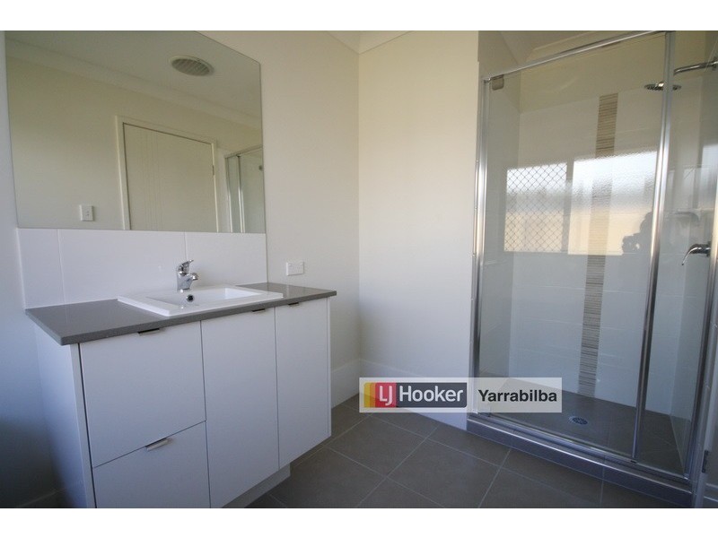 8 Tombay Court, Crestmead QLD 4132