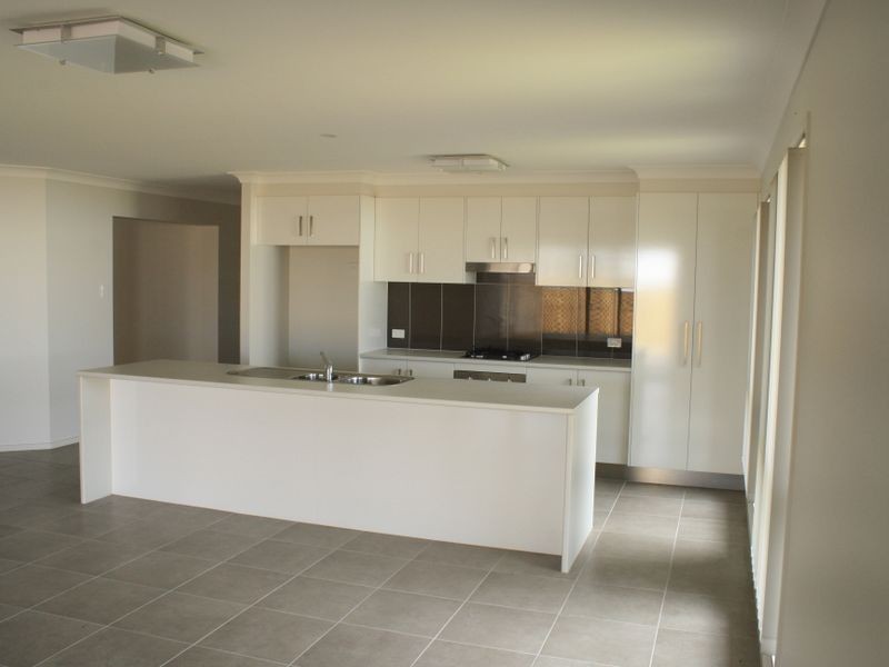 24 Darlington Drive, Alberton QLD 4207