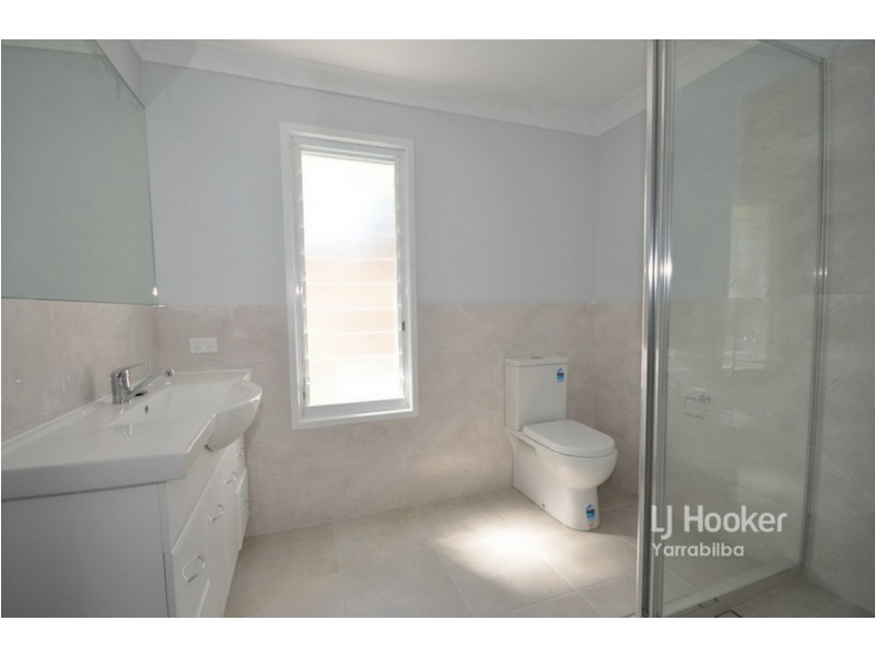 21-23 White Place, Kooralbyn QLD 4285