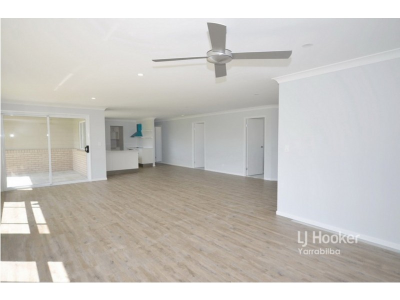 21-23 White Place, Kooralbyn QLD 4285