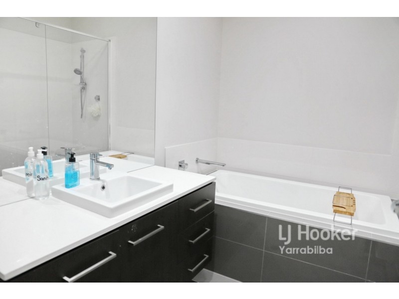 10 Tempera Place, Yarrabilba QLD 4207