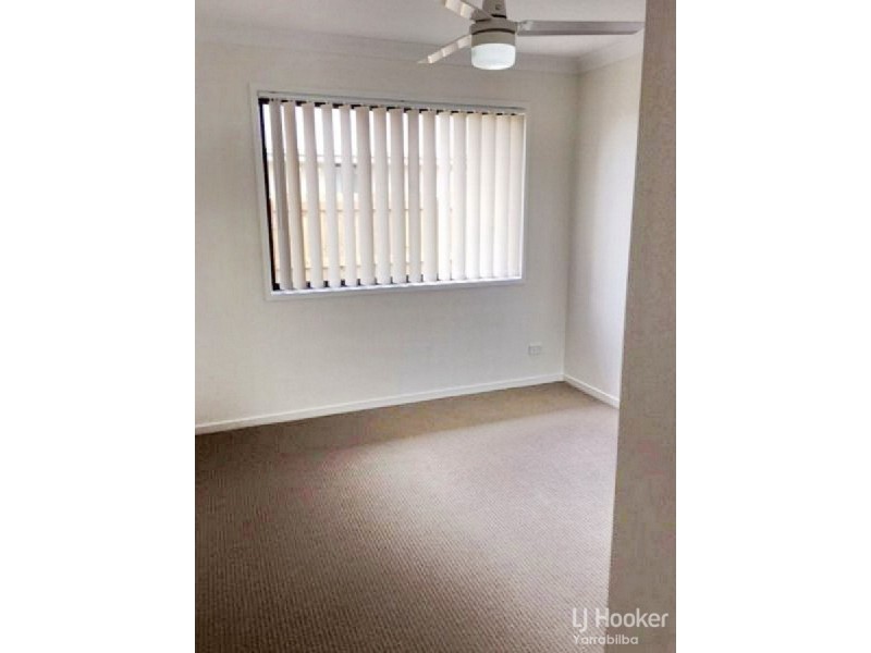 8 Mia Street, Wyreema QLD 4352