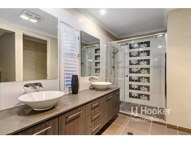 42 Autumnfield Avenue, Yarrabilba QLD 4207