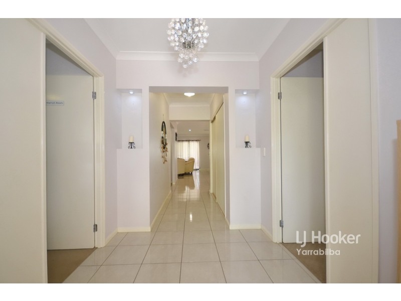 32-34 White Place, Kooralbyn QLD 4285