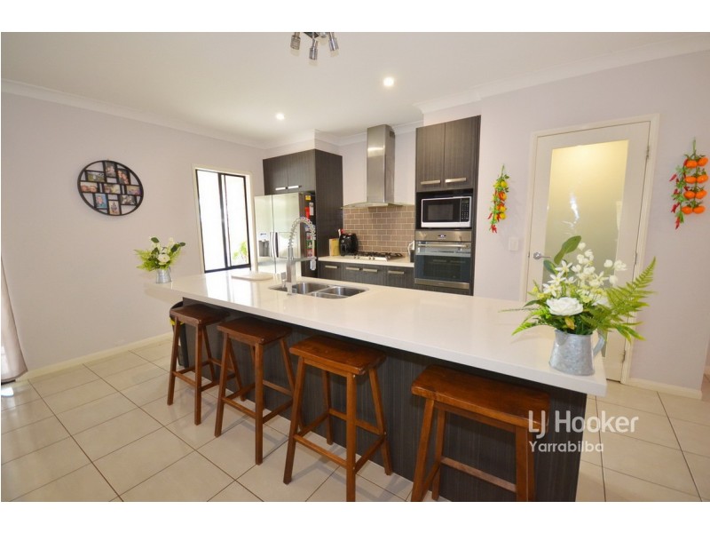 32-34 White Place, Kooralbyn QLD 4285