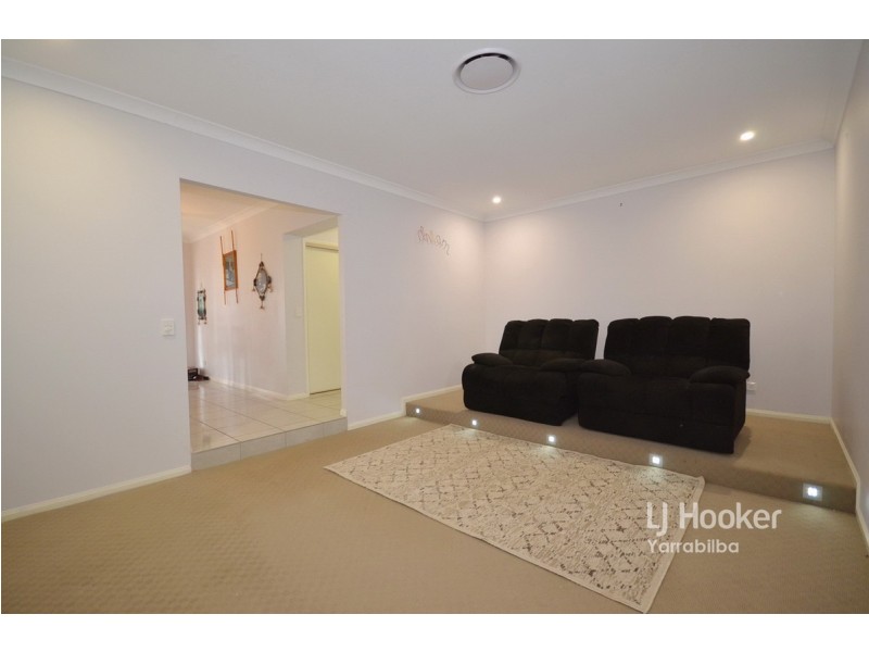 32-34 White Place, Kooralbyn QLD 4285