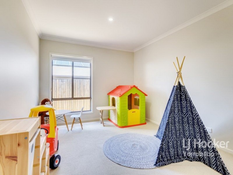 16 Latham Street, Yarrabilba QLD 4207