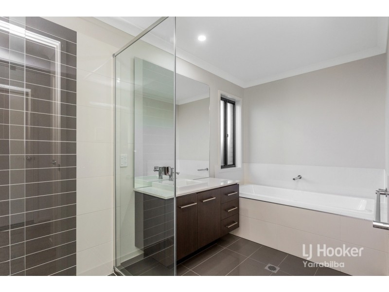 32 Greenstone Street, Yarrabilba QLD 4207