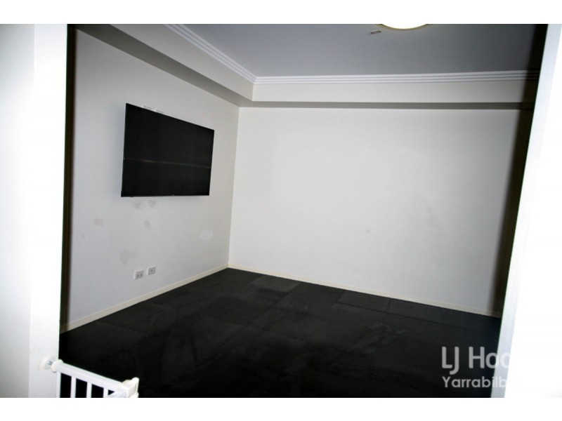 38 Maryland Drive, Regents Park QLD 4118