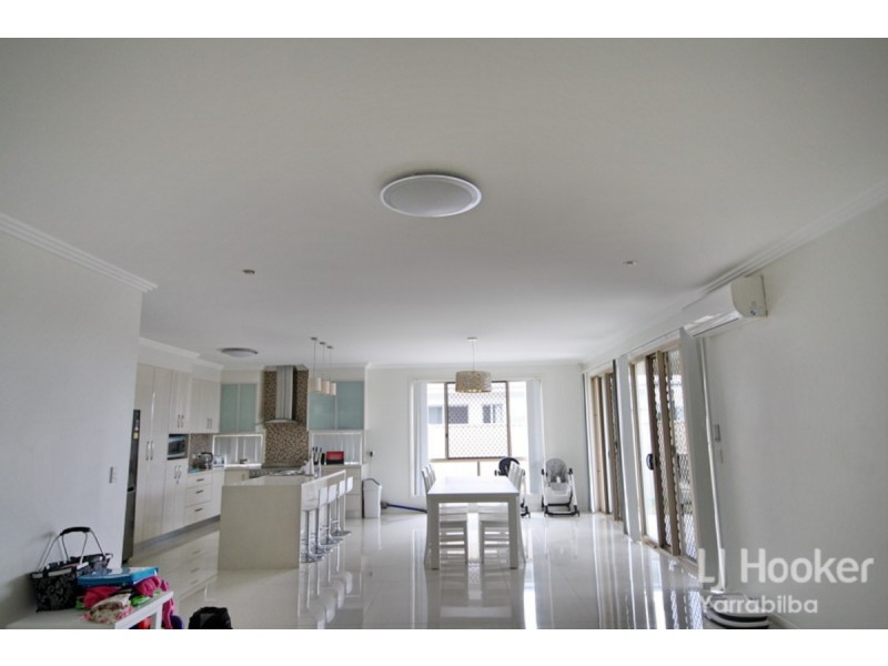 38 Maryland Drive, Regents Park QLD 4118