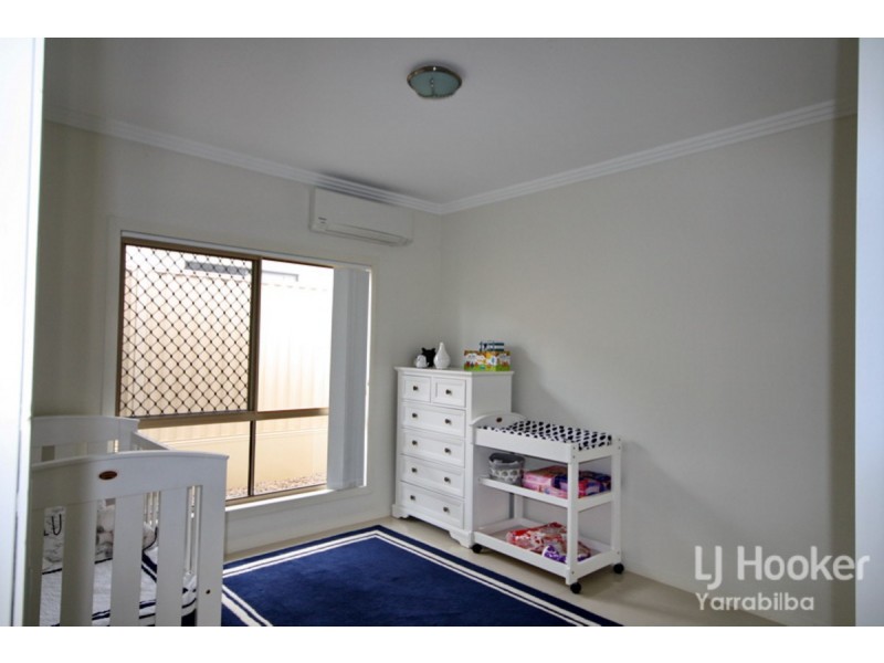 38 Maryland Drive, Regents Park QLD 4118