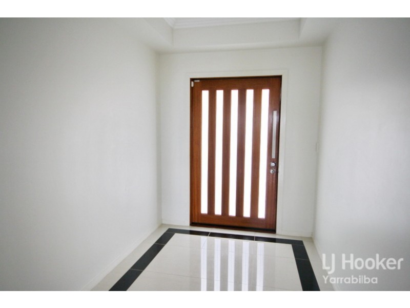 38 Maryland Drive, Regents Park QLD 4118