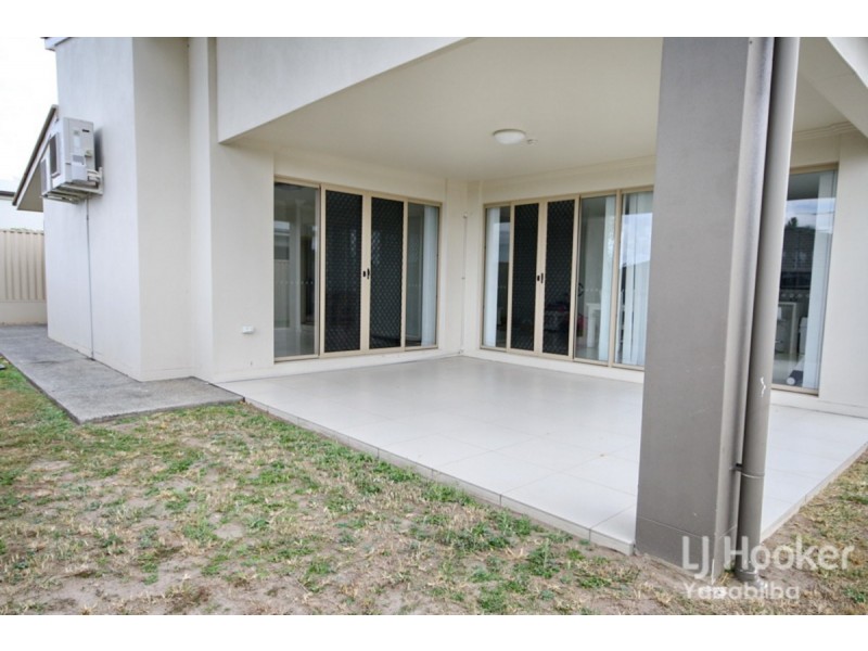 38 Maryland Drive, Regents Park QLD 4118