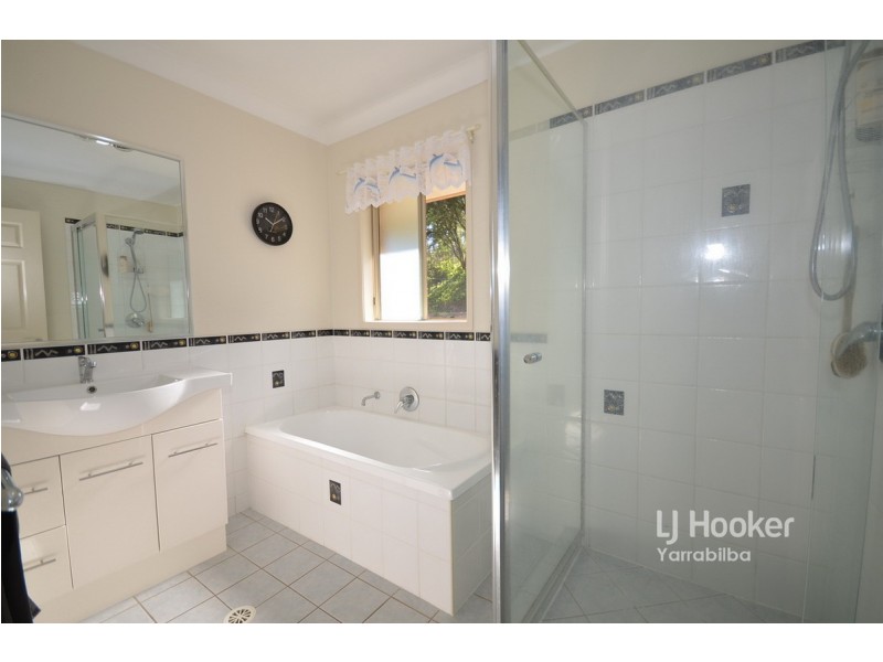 202-206 Stephens Place, Kooralbyn QLD 4285