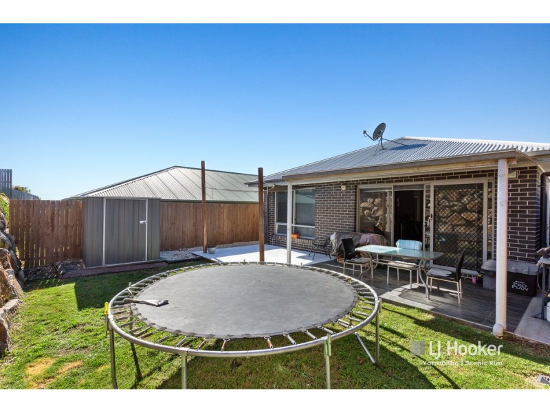 8 Carpenter Street, Yarrabilba QLD 4207