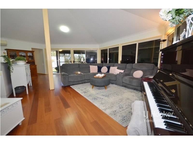 47-51 White Place, Kooralbyn QLD 4285