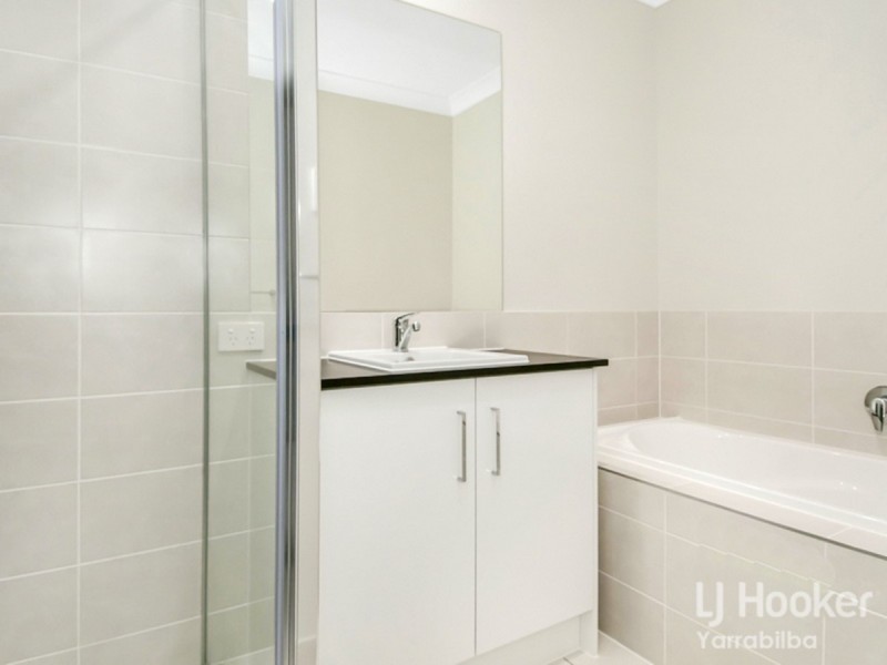 1/29-31 Scoria Street, Yarrabilba QLD 4207