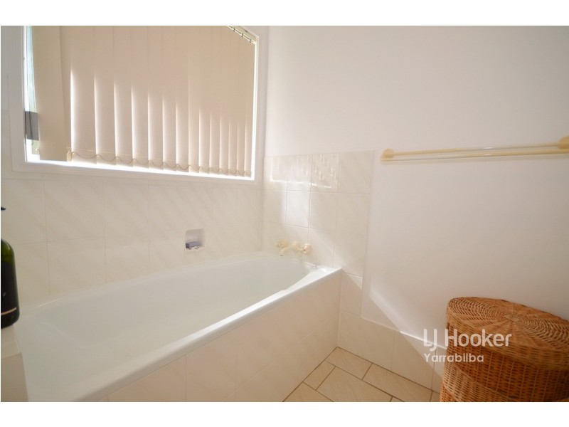 8-10 Brooks Drive, Kooralbyn QLD 4285