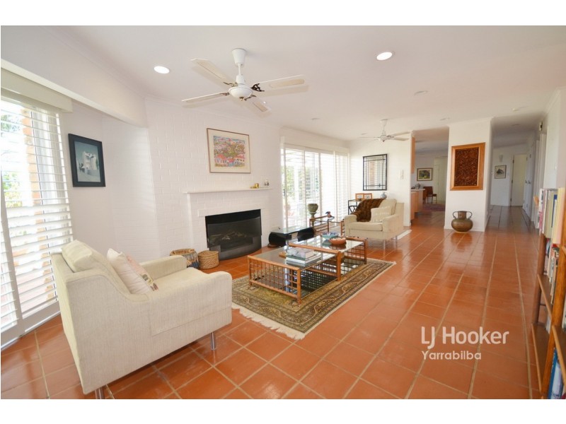 8-10 Brooks Drive, Kooralbyn QLD 4285