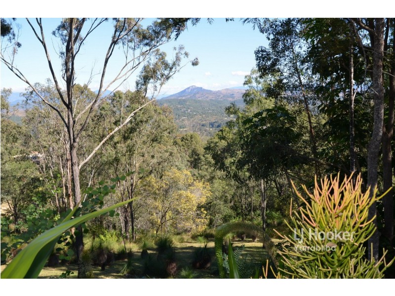 8-10 Brooks Drive, Kooralbyn QLD 4285