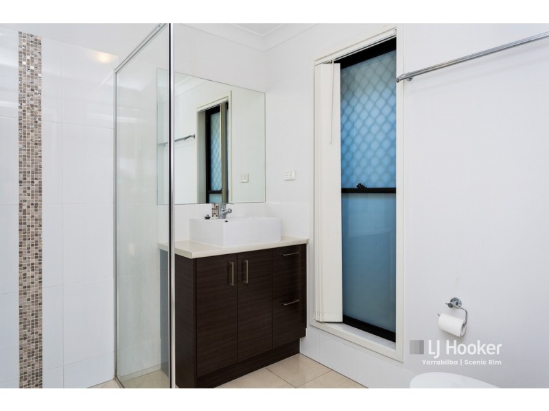 11 Sunstone Court, Logan Reserve QLD 4133