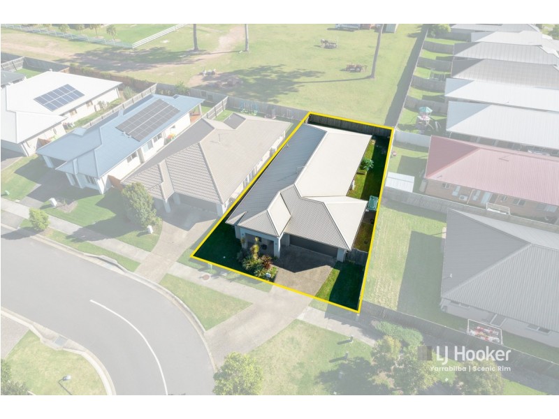 11 Sunstone Court, Logan Reserve QLD 4133