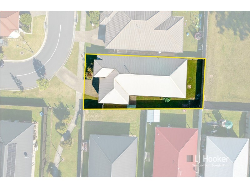 11 Sunstone Court, Logan Reserve QLD 4133