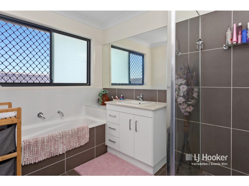 25 Darrau Avenue, Yarrabilba QLD 4207