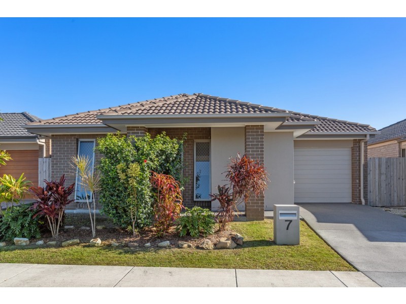 7 Woodward Avenue, Yarrabilba QLD 4207