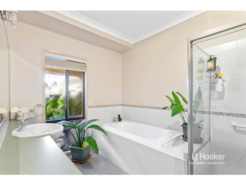 30 Tuckeroo Drive, Flagstone QLD 4280