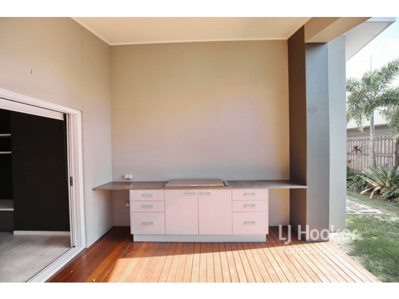 12 Vantage Lane, Yarrabilba QLD 4207