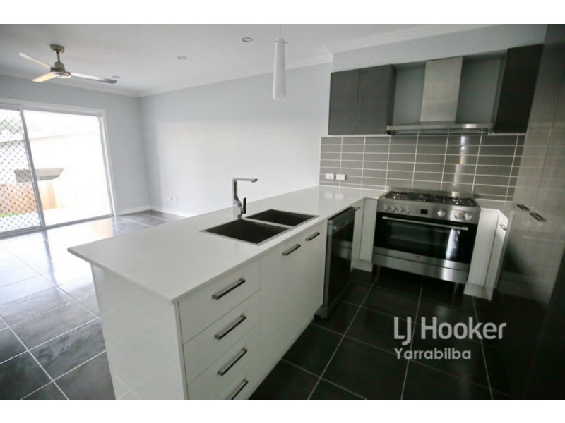 1/22 Chandon Court, Hillcrest QLD 4118