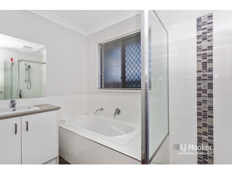 15 Greenstone Street, Yarrabilba QLD 4207