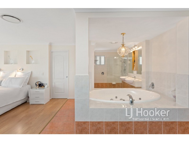 17 Ripple Court, Coomera Waters QLD 4209