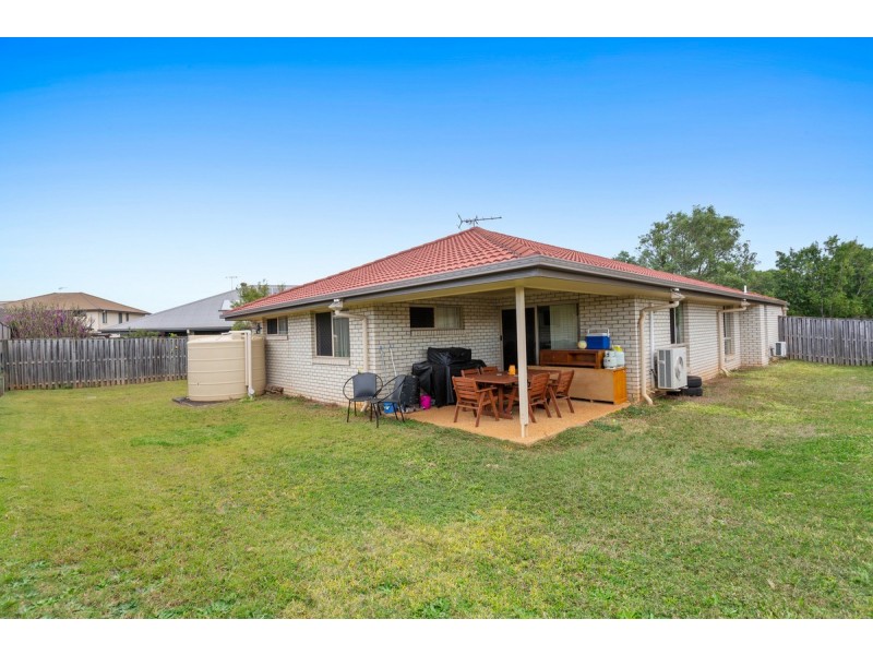 23 Bankswood Drive, Redland Bay QLD 4165