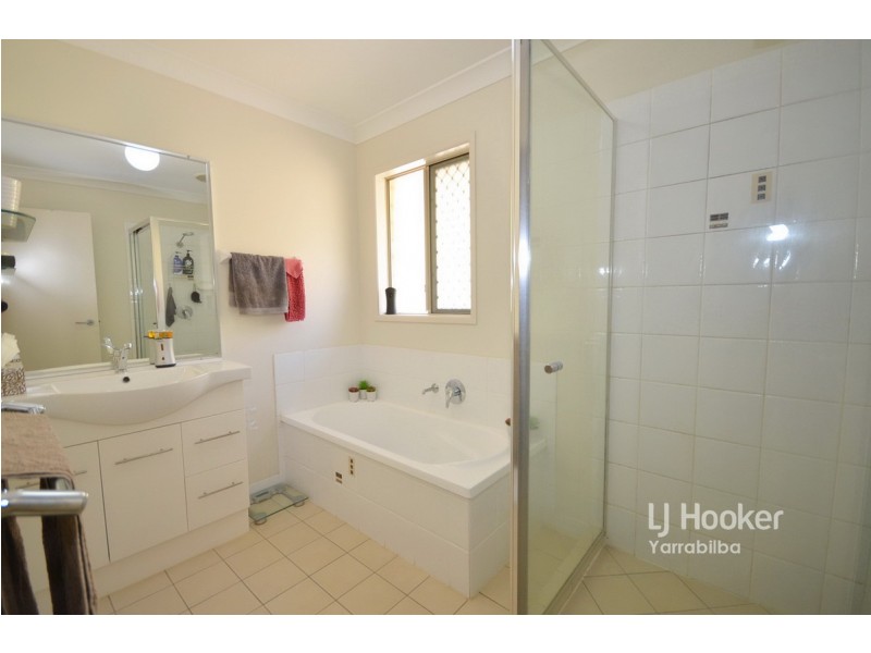 71 Markwell Drive, Kooralbyn QLD 4285