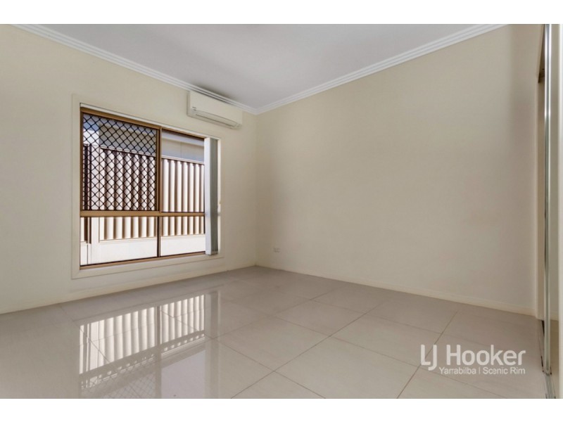 38 Maryland Drive, Regents Park QLD 4118