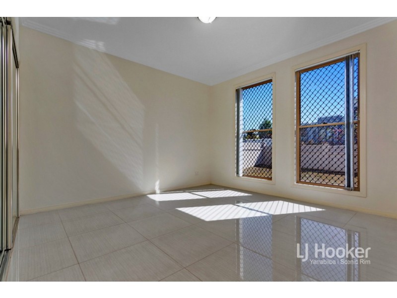 38 Maryland Drive, Regents Park QLD 4118