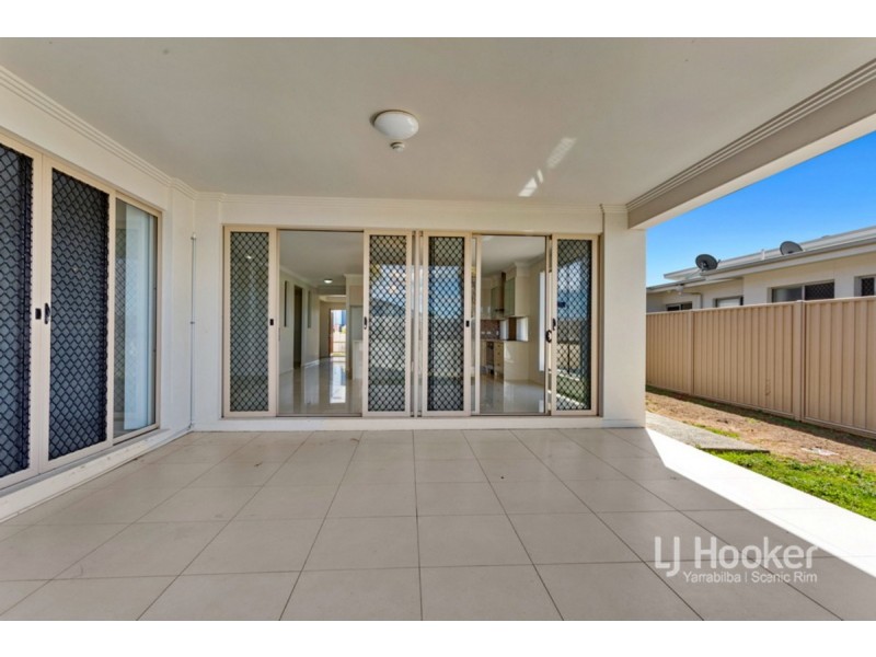 38 Maryland Drive, Regents Park QLD 4118