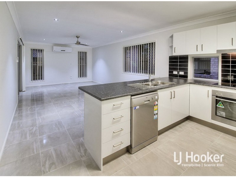 8 Bailey Street, Yarrabilba QLD 4207