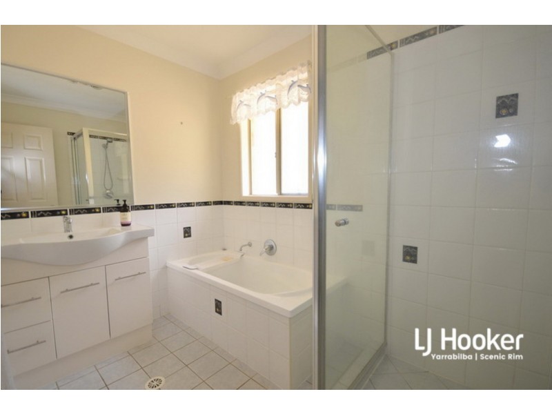 202-206 Stephens Place, Kooralbyn QLD 4285